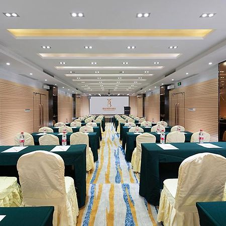שנג'ן Vienna Hotel Shiyan Guangming Road מראה חיצוני תמונה