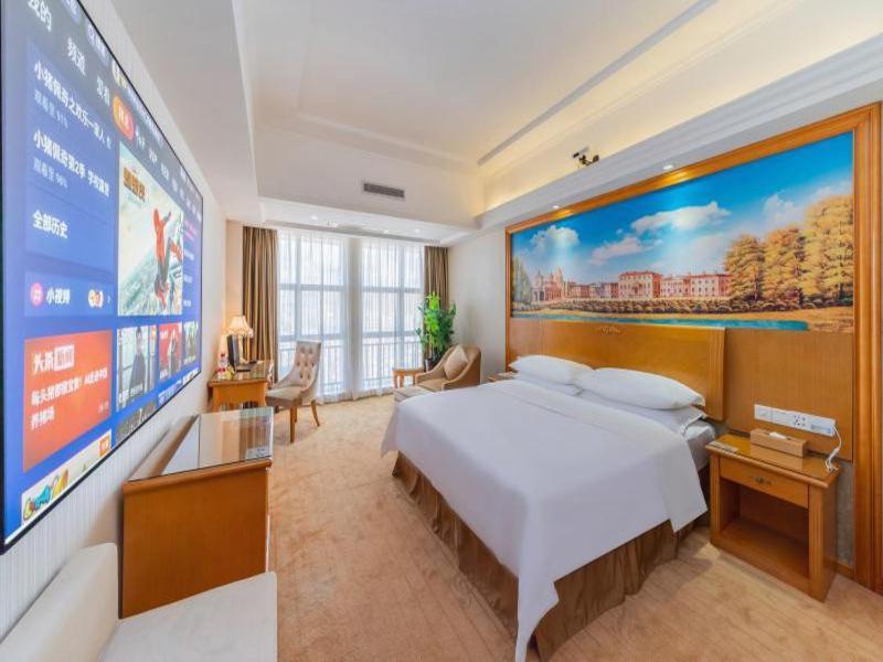 שנג'ן Vienna Hotel Shiyan Guangming Road מראה חיצוני תמונה