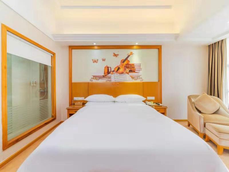 שנג'ן Vienna Hotel Shiyan Guangming Road מראה חיצוני תמונה
